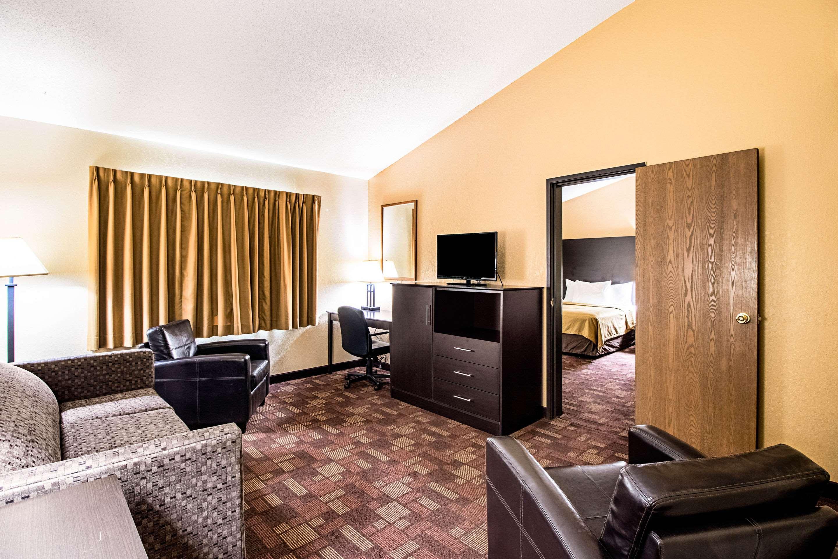Econo Lodge Watertown Eksteriør billede