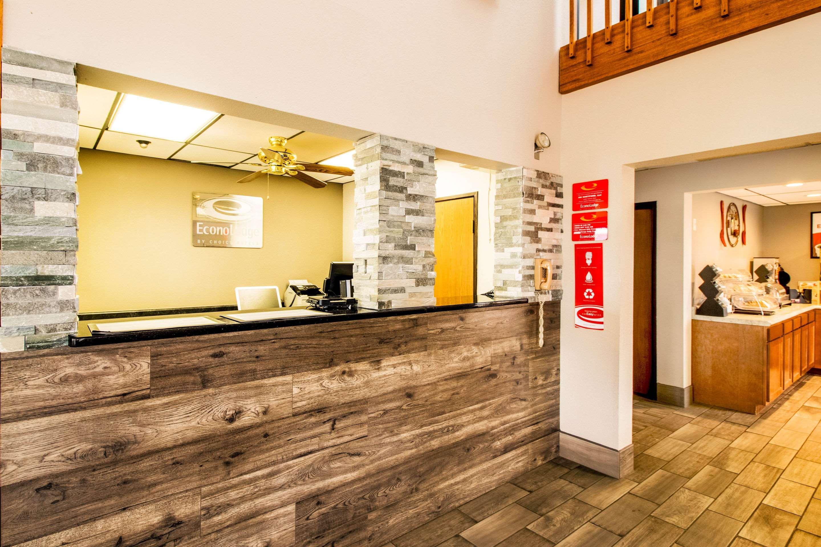 Econo Lodge Watertown Eksteriør billede