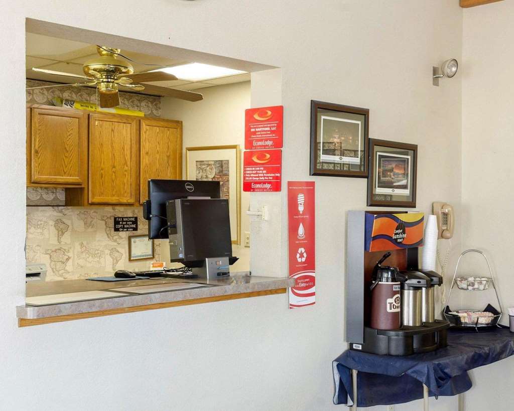 Econo Lodge Watertown Interiør billede