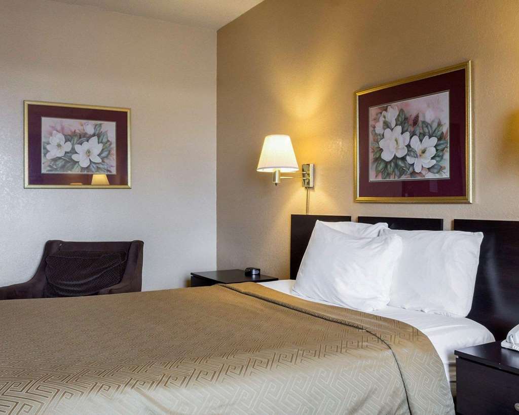 Econo Lodge Watertown Værelse billede