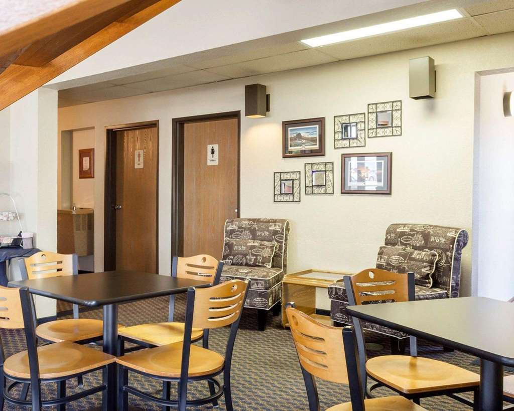 Econo Lodge Watertown Restaurant billede