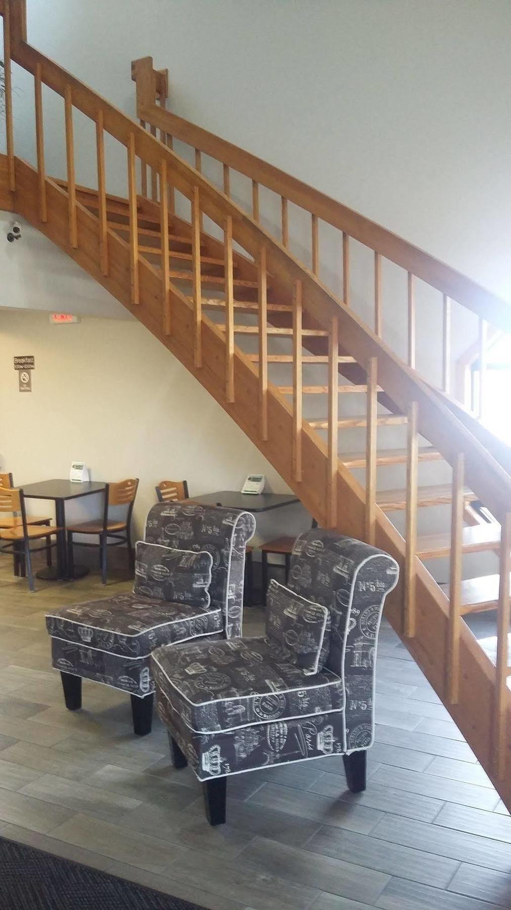 Econo Lodge Watertown Eksteriør billede